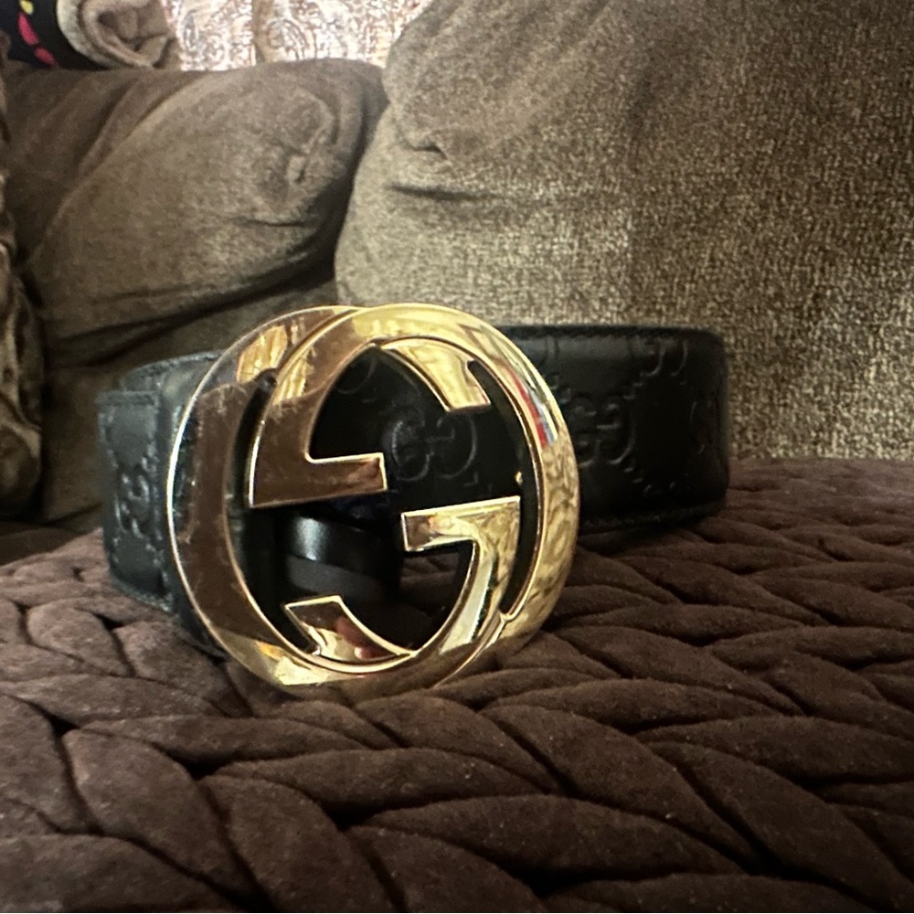Gucci Black Belt with Gold Logo Buckle